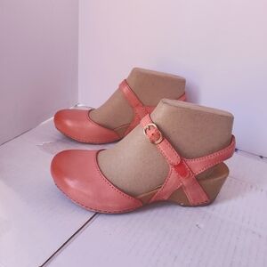 Dansko low heel sandals_Tiffani